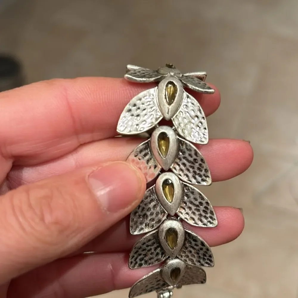 Vintage Clasp Bracelet Silver Tone Laurel Leaf
